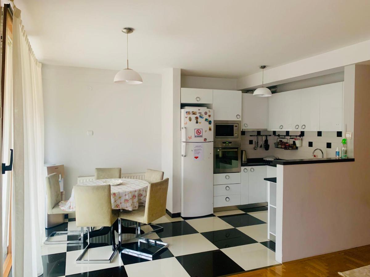 Cozy City Center Apartment Prizren Luaran gambar